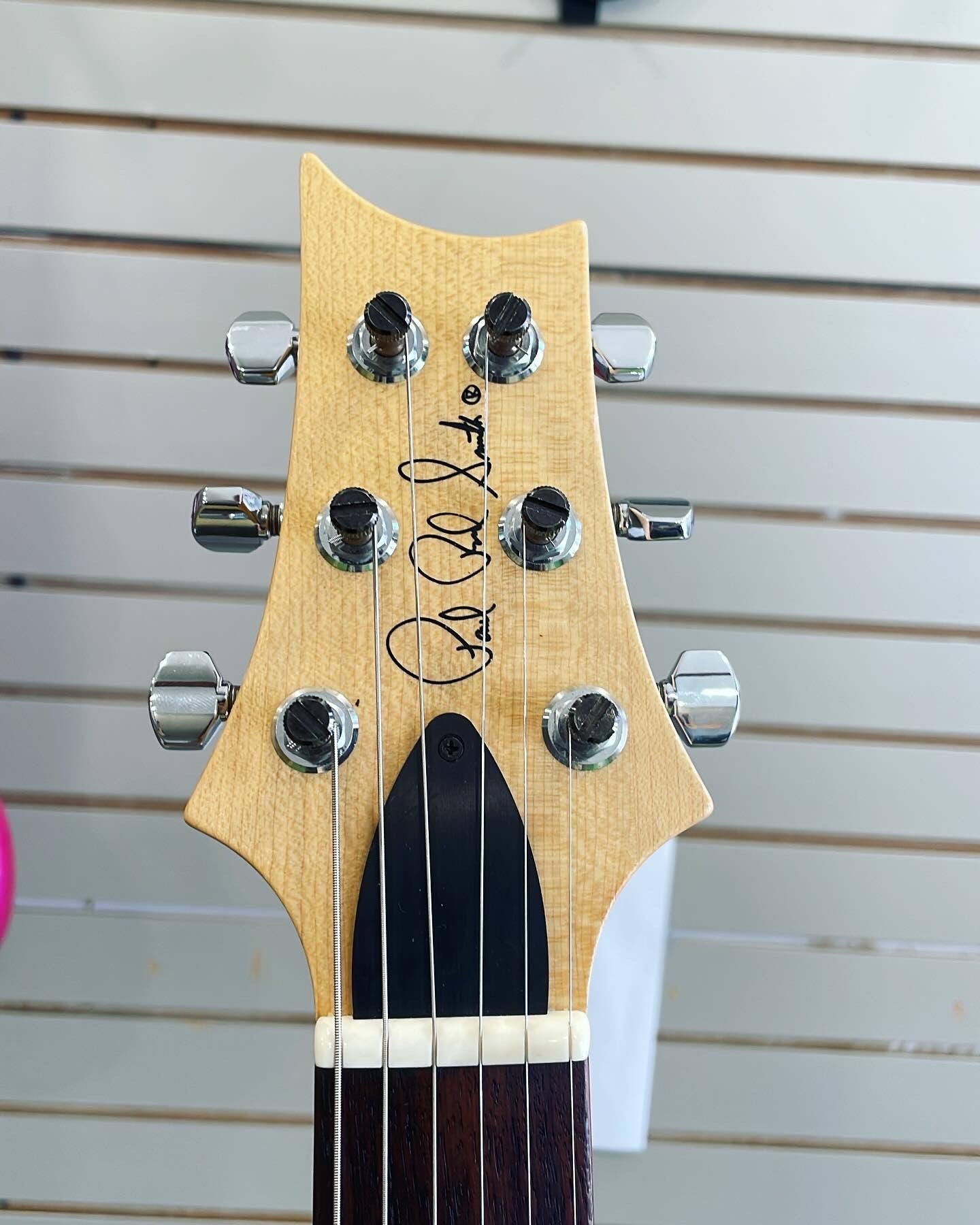 PRS CE22 Electric Guitar Includes Hard Shell Case (Used)