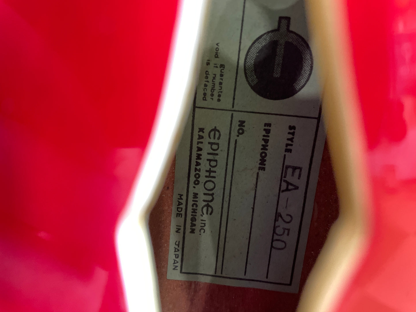 Epiphone EA-250