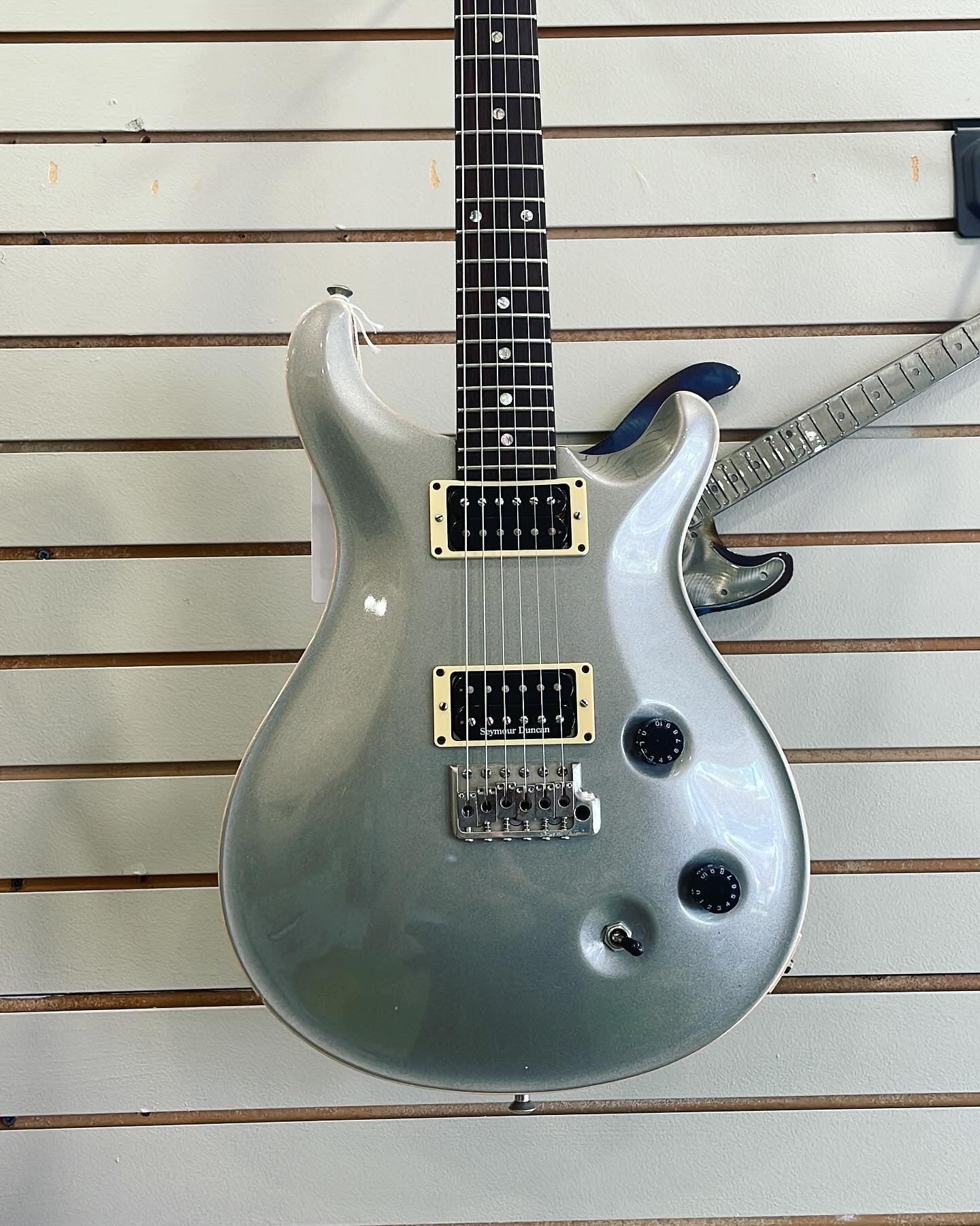 PRS CE22 Electric Guitar Includes Hard Shell Case (Used)