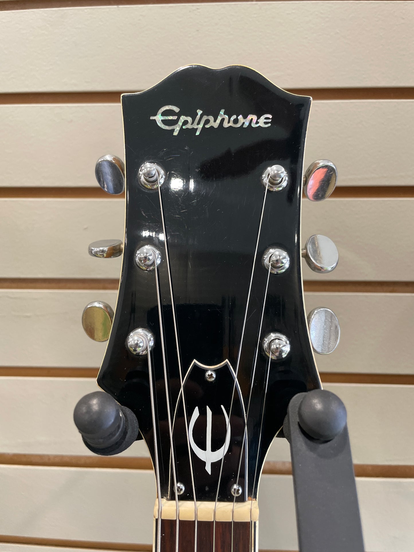 Epiphone EA-250