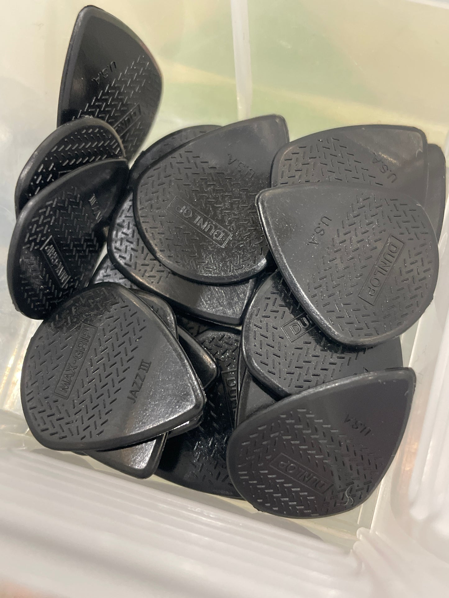 Dunlop Jazz III Max-Grip Picks