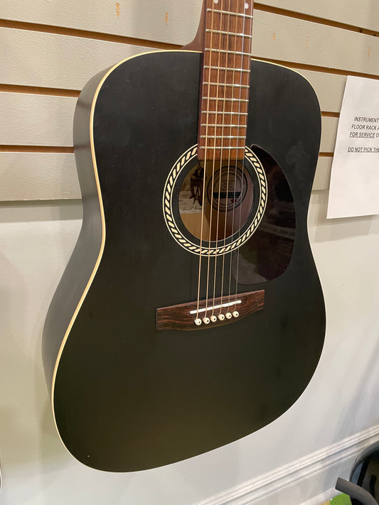 Art & Lutherie Wild Cherry Acoustic w/ Hard Case