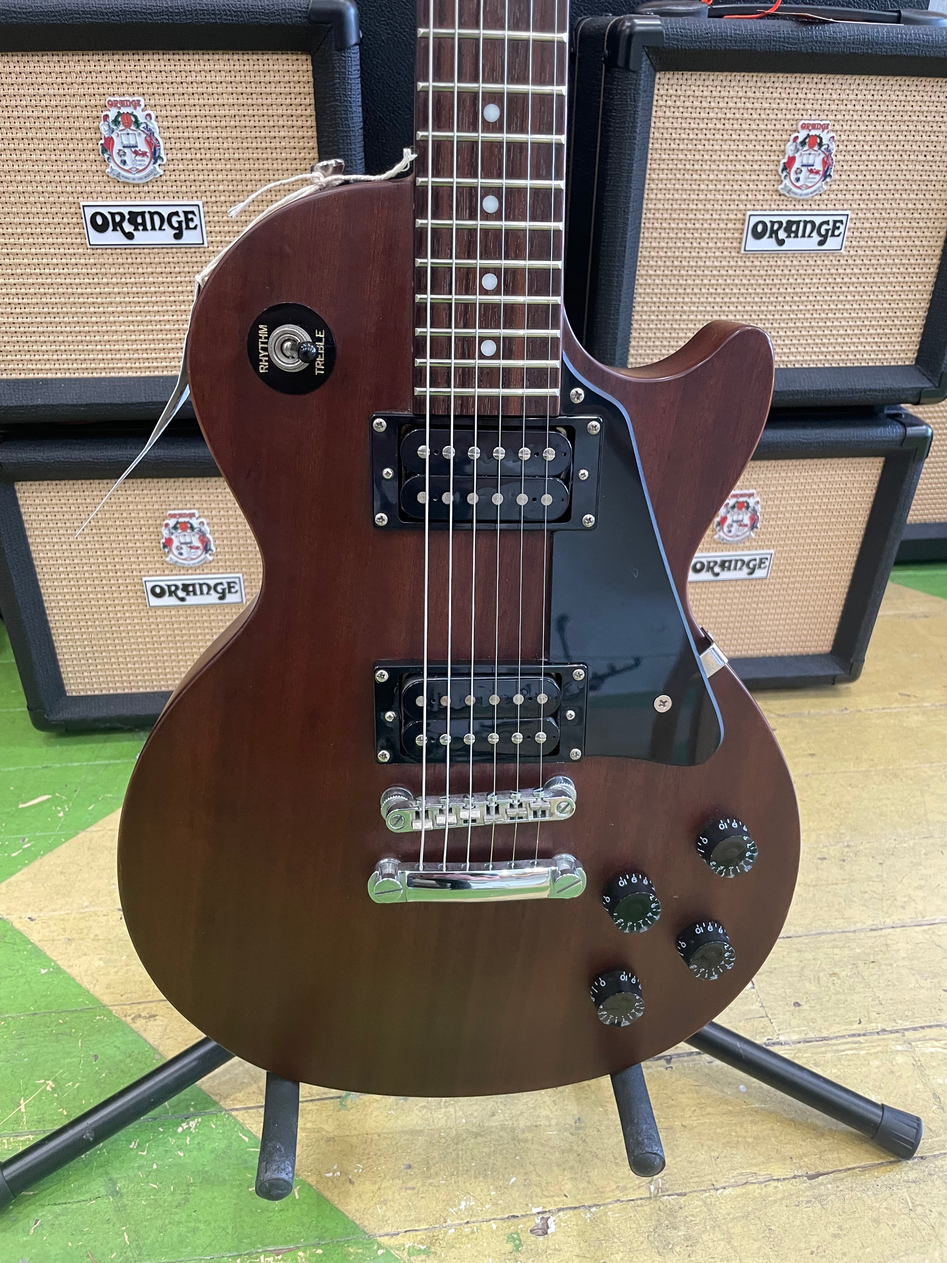 ギター Epiphone Les Paul Studio Worn Brown Epiphone Les Paul Studio - Worn Brown | Sweetwater
